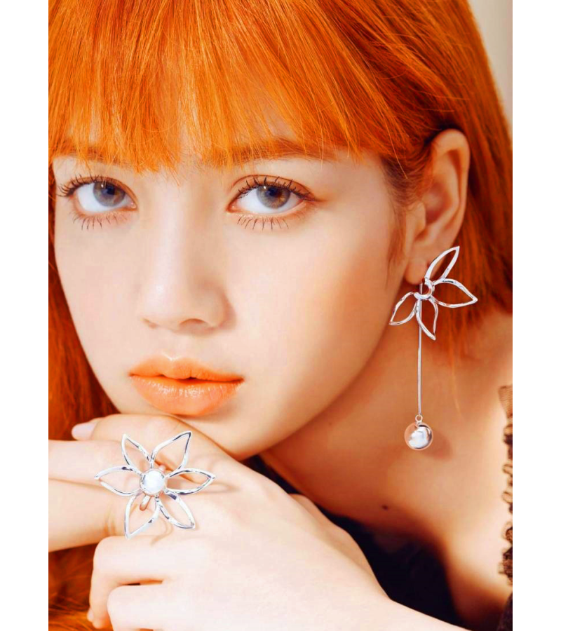 Blackpink Jennie Jisoo Inspired High Cut Magazine Earrings - Earrings