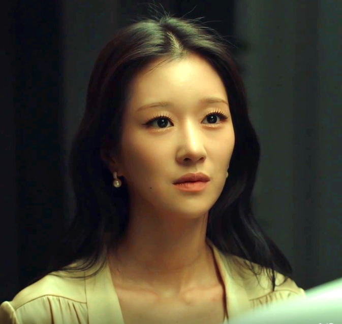 Eve Lee La-el (Seo Ye-ji) Inspired Earrings 045 - ONE SIZE ONLY / Gold - Earrings