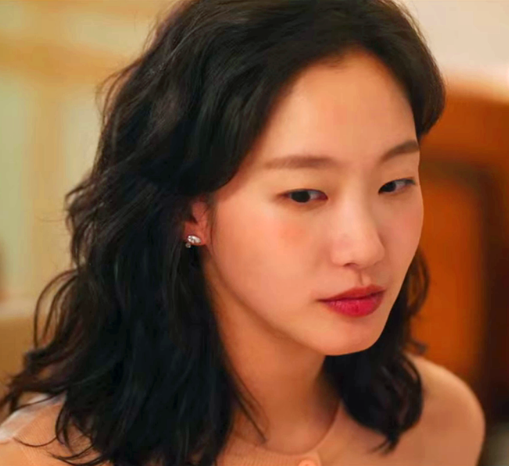 Little Women Oh In-Joo (Kim Go-Eun) Inspired Earrings 002 [Cartilage Earrings] - Smaller than Usual Earrings / Cartilage Earrings / Silver -