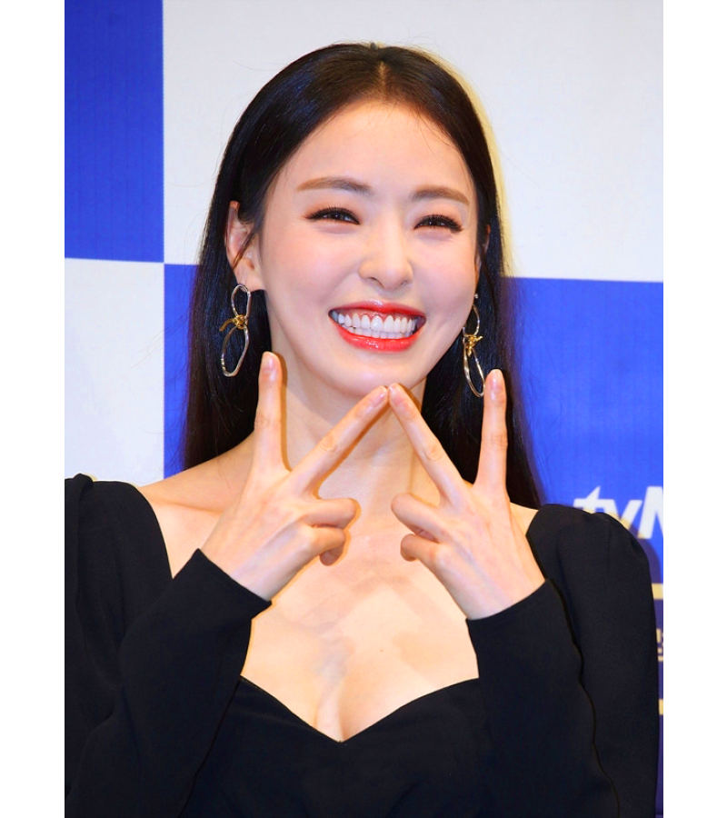Search: WWW Lee Da Hee Inspired Earrings 001 - Earrings