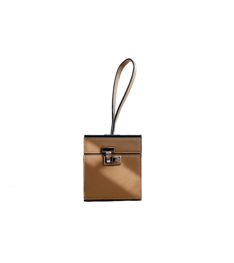 Love (ft. Marriage and Divorce) Season 2 Sa Pi-young (Park Joo-mi) Inspired Bag 001 - ONE SIZE ONLY - 14 CM x 12 CM x 11 CM / Brown - 