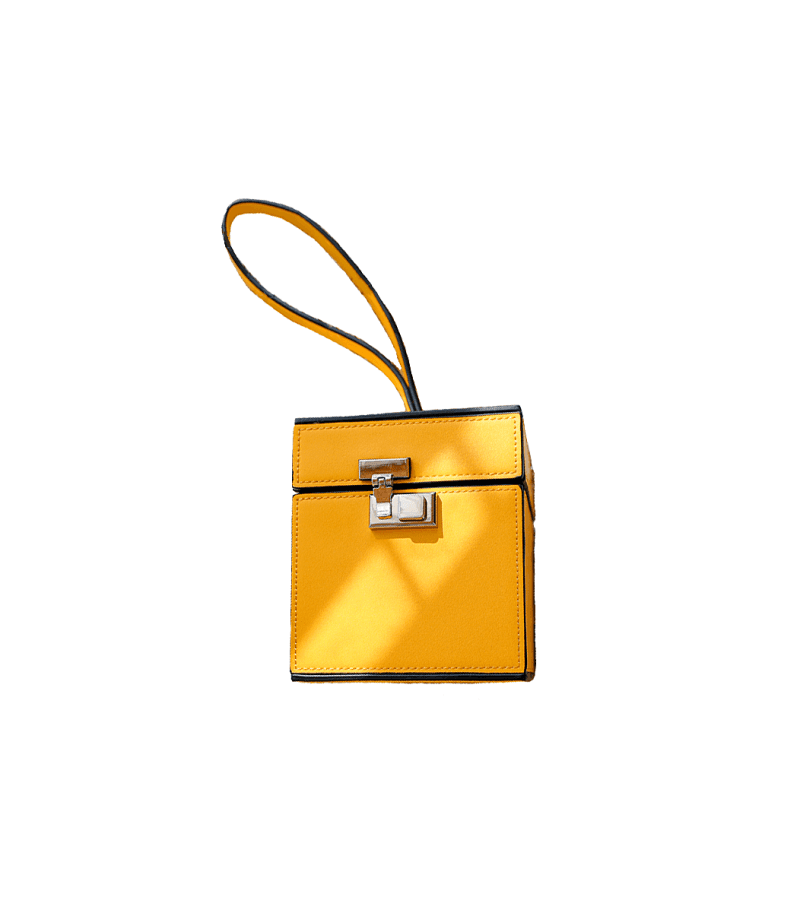 Love (ft. Marriage and Divorce) Season 2 Sa Pi-young (Park Joo-mi) Inspired Bag 001 - ONE SIZE ONLY - 14 CM x 12 CM x 11 CM / Yellow - 